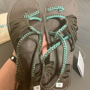 Plaka Sandals • Palm Leaf Style, Teal + Brown